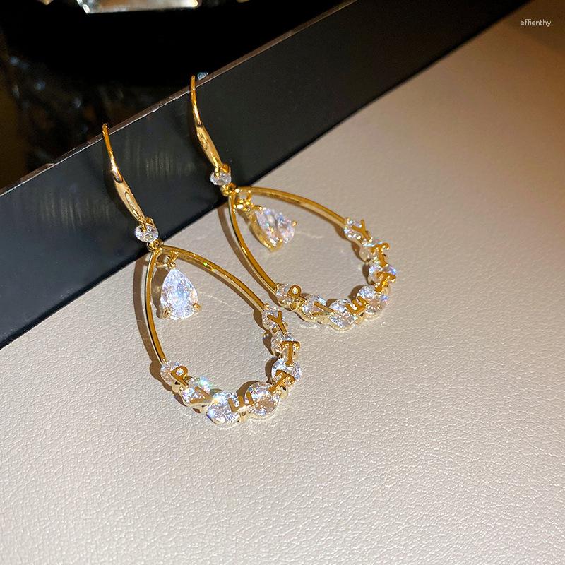 Dangle Earrings Luxury Zirconia Jewellery Hollow Waterdrop Earring Classic Exquisite Charm For Women Delicate Accessories
Dangle Earrings Luxury Zirconia Jewellery Hollow Waterdrop Earring Classic Exquisite Charm For Women Delicate Accessories