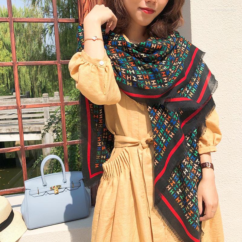 Scarves Winter Designer Tassels Scarf Giant Cashmere Wraps Women H Flowers Print Warm Cape Stole Blanket 130
Scarves Winter Designer Tassels Scarf Giant Cashmere Wraps Women H Flowers Print Warm Cape Stole Blanket 130