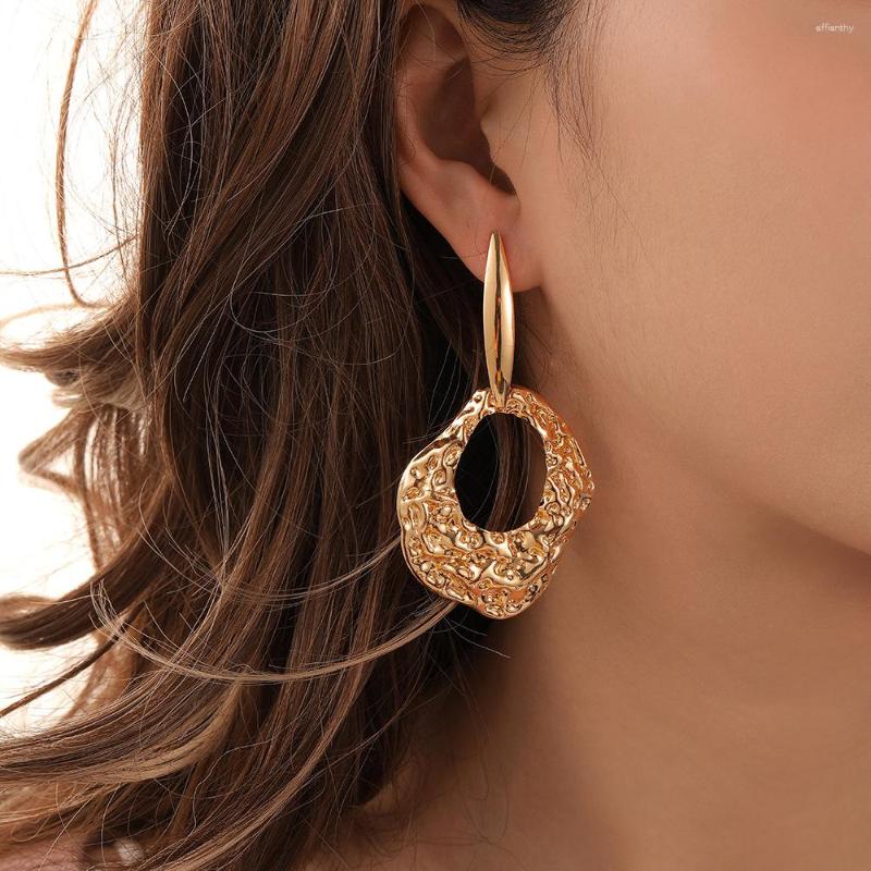 Dangle Earrings INS Wind Exaggerated Metal Fashion Personality Water Drop European And American Niche Ear Accessories Female
Dangle Earrings INS Wind Exaggerated Metal Fashion Personality Water Drop European And American Niche Ear Accessories Female