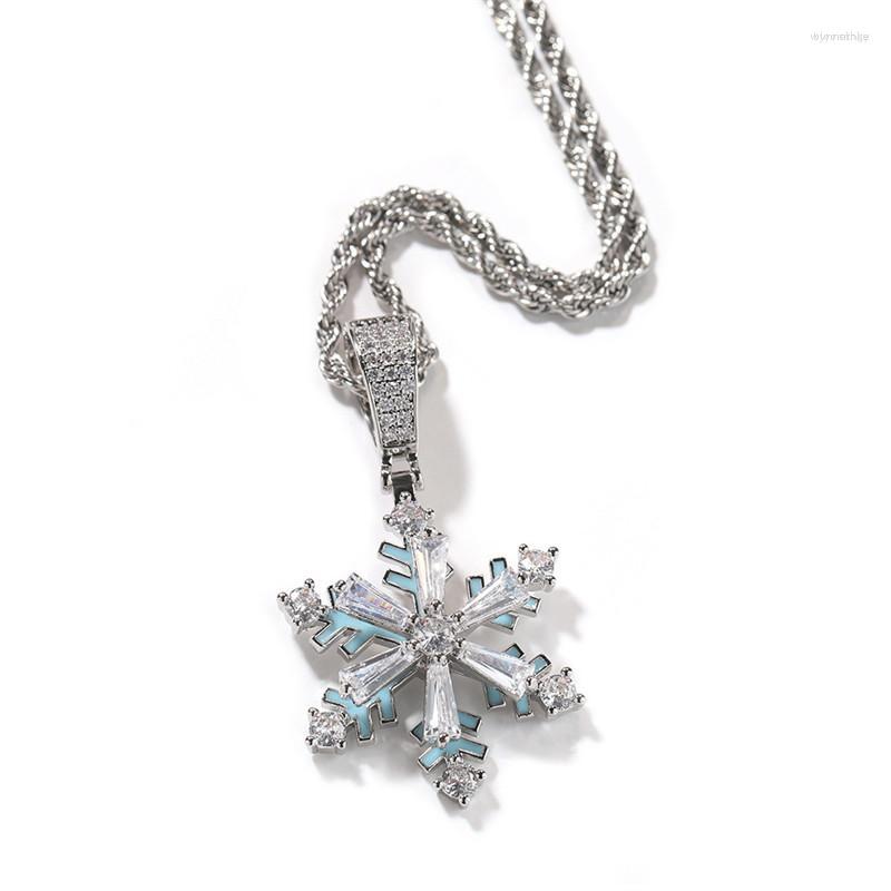 Pendant Necklaces Christmas Necklace Romantic Night Fluorescent Crystal Snowflake Rotatable Fashion Ornament
Pendant Necklaces Christmas Necklace Romantic Night Fluorescent Crystal Snowflake Rotatable Fashion Ornament