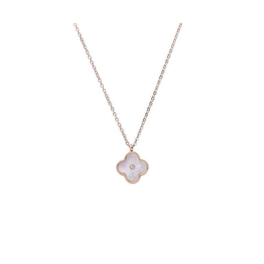 Pendant Necklaces 2022 Designer Luxury Titanium Inlaid White Three Leaf Clover Necklace Fashion Party Couple Drop Delivery Jewelry P Dhhkn
Pendant Necklaces 2022 Designer Luxury Titanium Inlaid White Three Leaf Clover Necklace Fashion Party Couple Drop Delivery Jewelry P Dhhkn