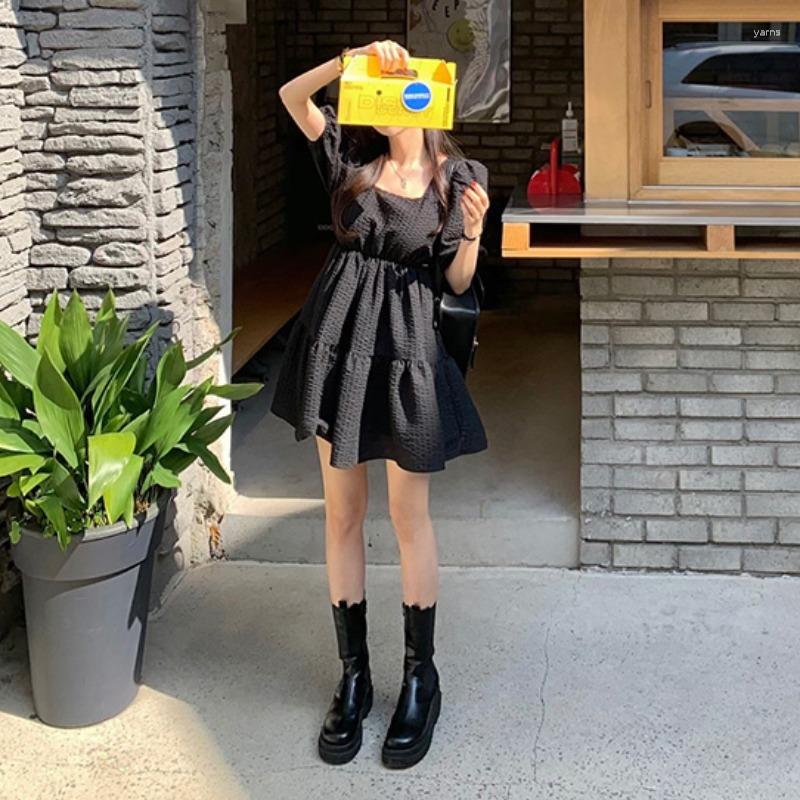 Casual Dresses South Korean Ins Solid Color Closed Waist Square Collar Bubble Short Sleeve Back Lace-up Hem Skirt Female, Black
Casual Dresses South Korean Ins Solid Color Closed Waist Square Collar Bubble Short Sleeve Back Lace-up Hem Skirt Female, Black