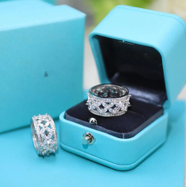 Choucong Brand Wedding Rings Luxury Jewelry 925 Sterling Silver Marquise Cut White Topaz CZ Diamond Handmade Party Eternity Women Engagement Band Ring Gift
Choucong Brand Wedding Rings Luxury Jewelry 925 Sterling Silver Marquise Cut White Topaz CZ Diamond Handmade Party Eternity Women Engagement Band Ring Gift