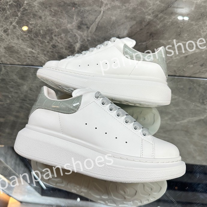 2023 Top Hot Luxurys Designer Sneakers Casual shoes Leather Lace Up Men Fashion Platform White Black mens womens Espadrilles Sports Trainer, 11
2023 Top Hot Luxurys Designer Sneakers Casual shoes Leather Lace Up Men Fashion Platform White Black mens womens Espadrilles Sports Trainer, 11