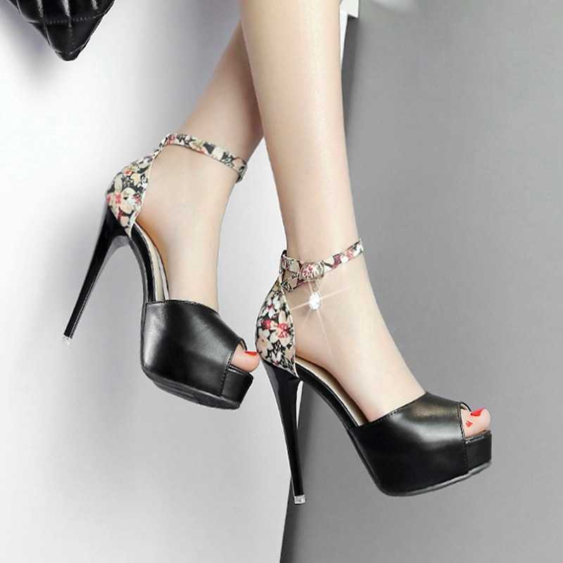 NXY Sandals Small Size Sandals for Women Summer High Heels Rhinestone Color Matching Flower Waterproof Platform Fish Mouth Ladies Shoes 230619, Black
NXY Sandals Small Size Sandals for Women Summer High Heels Rhinestone Color Matching Flower Waterproof Platform Fish Mouth Ladies Shoes 230619, Black