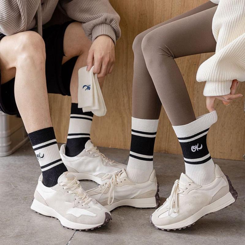 Women Socks Fashion OK Letter Embroidery For Men Casual Cotton Calf Funny Breathable Middle Tube Couple Stockings
Women Socks Fashion OK Letter Embroidery For Men Casual Cotton Calf Funny Breathable Middle Tube Couple Stockings