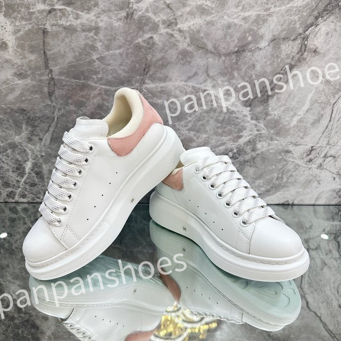 2023 Luxurys Designer sneaker shoe women Casual shoes mens leather white platforms with black outdoor sneakers size 35-46, 10
2023 Luxurys Designer sneaker shoe women Casual shoes mens leather white platforms with black outdoor sneakers size 35-46, 10