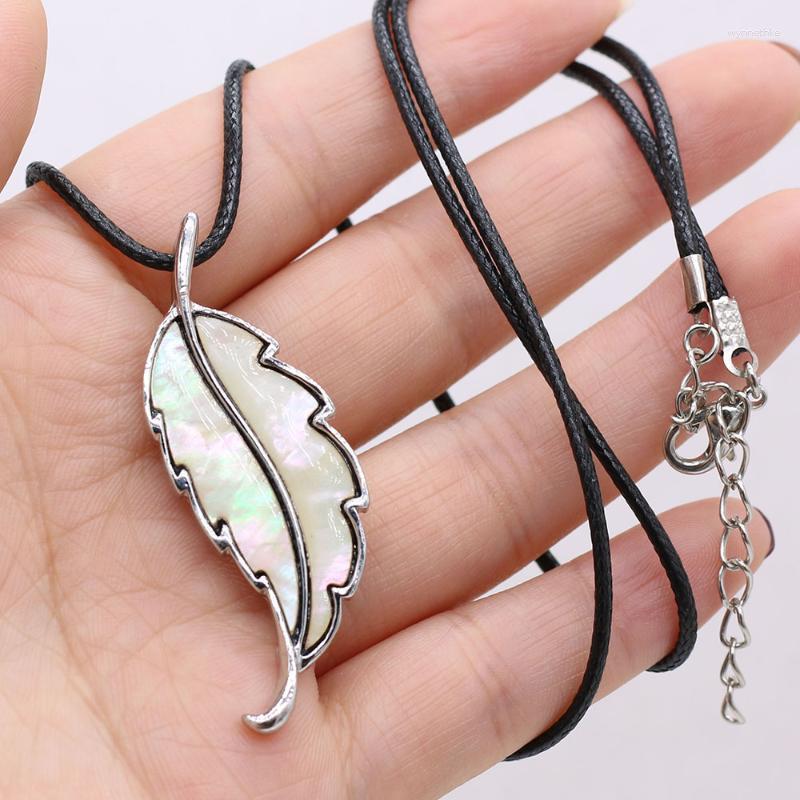 Pendant Necklaces Natural White Shell Necklace Leaf Shape Brooch 15x50mm For DIY Jewelry Making Bracelet GiftPendant
Pendant Necklaces Natural White Shell Necklace Leaf Shape Brooch 15x50mm For DIY Jewelry Making Bracelet GiftPendant