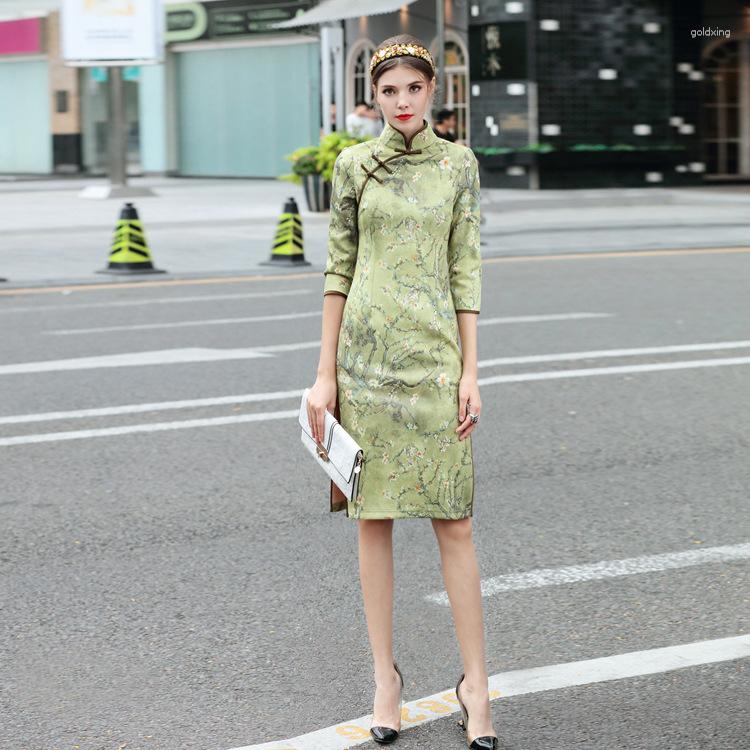 Ethnic Clothing Chinese Style Retro Disc Button Autumn And Winter Suede Print Slim Cheongsam Dress
Ethnic Clothing Chinese Style Retro Disc Button Autumn And Winter Suede Print Slim Cheongsam Dress