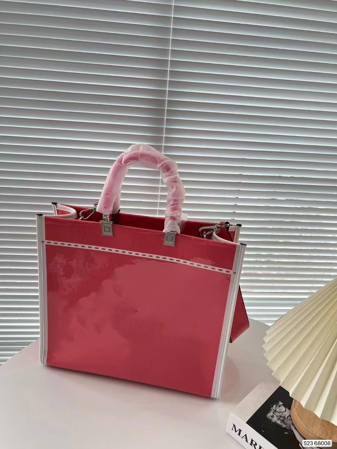 68008All-in-one High quality classic tote Bag Cowhide Fashion Large Capacity Women's TOTE Crossbody Bag Women's Shopping Bag Large Shoulder Bag Size 35 Item number 7, Clear
68008All-in-one High quality classic tote Bag Cowhide Fashion Large Capacity Women's TOTE Crossbody Bag Women's Shopping Bag Large Shoulder Bag Size 35 Item number 7, Clear