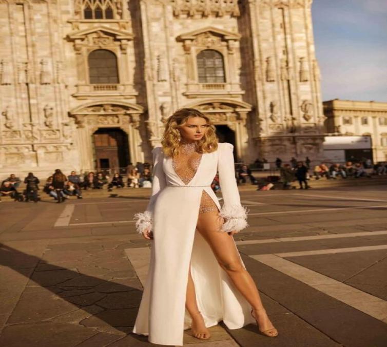 2020 Berta Wedding Dresses High Collar Long Sleeve Rhinestones Tulle High Side Split Wedding Gowns Custom Made Feather Beach Brida5080453, Ivory
2020 Berta Wedding Dresses High Collar Long Sleeve Rhinestones Tulle High Side Split Wedding Gowns Custom Made Feather Beach Brida5080453, Ivory