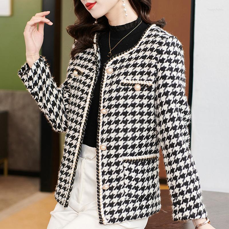 Women's Jackets Winter Autumn Fashion Temperament Elegant Versatile Plaid Coat Women's Casual 4XL Jacket, Black
Women's Jackets Winter Autumn Fashion Temperament Elegant Versatile Plaid Coat Women's Casual 4XL Jacket, Black