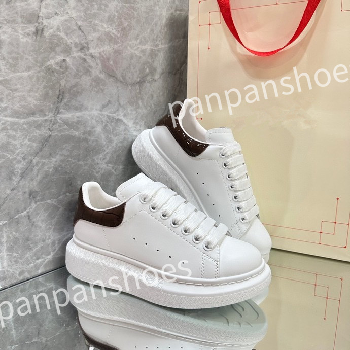 New Hot Designer Sneakers Casual shoes Leather Lace Up Men Fashion Platform White Black mens womens Espadrilles Sports Trainer, 09
New Hot Designer Sneakers Casual shoes Leather Lace Up Men Fashion Platform White Black mens womens Espadrilles Sports Trainer, 09