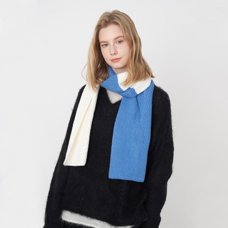 Scarves Autumn And Winter 2023 American Foreign Trade Texture Two-color Splicing Knitted Women's Scarf Fashion Warm With Small Shawl
Scarves Autumn And Winter 2023 American Foreign Trade Texture Two-color Splicing Knitted Women's Scarf Fashion Warm With Small Shawl
