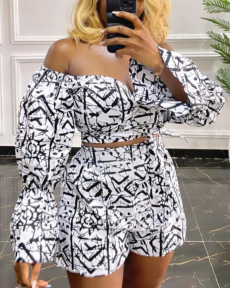 Women' Tracksuits Abstract Print Off Shoulder Crop Top & Shorts Set Women Long Sleeve Tops Blouse High Waist Pants Spring Summer, White
Women' Tracksuits Abstract Print Off Shoulder Crop Top & Shorts Set Women Long Sleeve Tops Blouse High Waist Pants Spring Summer, White