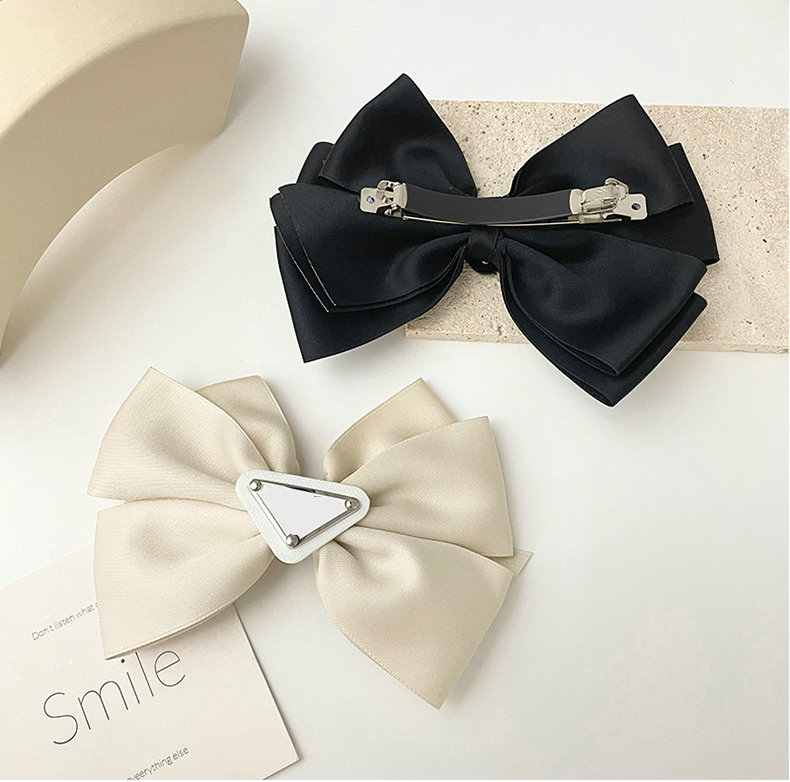 Brand Letters Designer Hair Clip Big Bow Hairpin Hairband Hair Accessories Spring Clip Headdress Headband Lovers Family Gifts
Brand Letters Designer Hair Clip Big Bow Hairpin Hairband Hair Accessories Spring Clip Headdress Headband Lovers Family Gifts