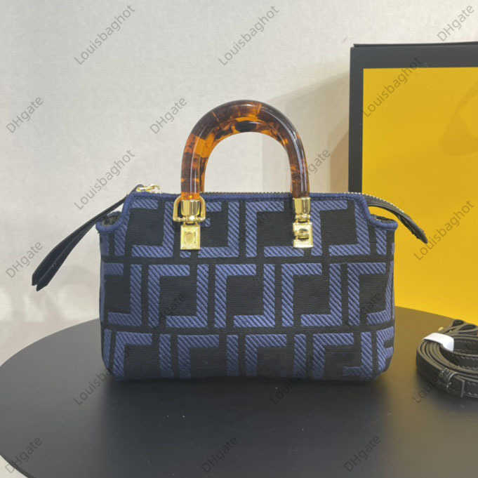 Evening Bags Bag Female Boston Small Bag Mini Handbag Stamping Word Glass Wrist with Long Shoulder Strap
Evening Bags Bag Female Boston Small Bag Mini Handbag Stamping Word Glass Wrist with Long Shoulder Strap