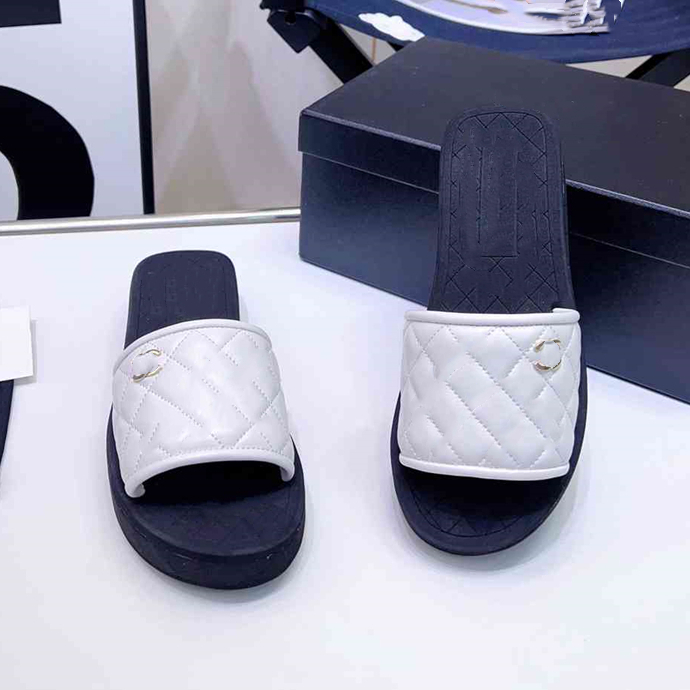 Fashion Slippers 2023 Channel Luxury Design Summer Men and Women Flat Shoes Thick Sole Leather Rubber Letter Logo Casual Cartoon Slippers 09-08
Fashion Slippers 2023 Channel Luxury Design Summer Men and Women Flat Shoes Thick Sole Leather Rubber Letter Logo Casual Cartoon Slippers 09-08