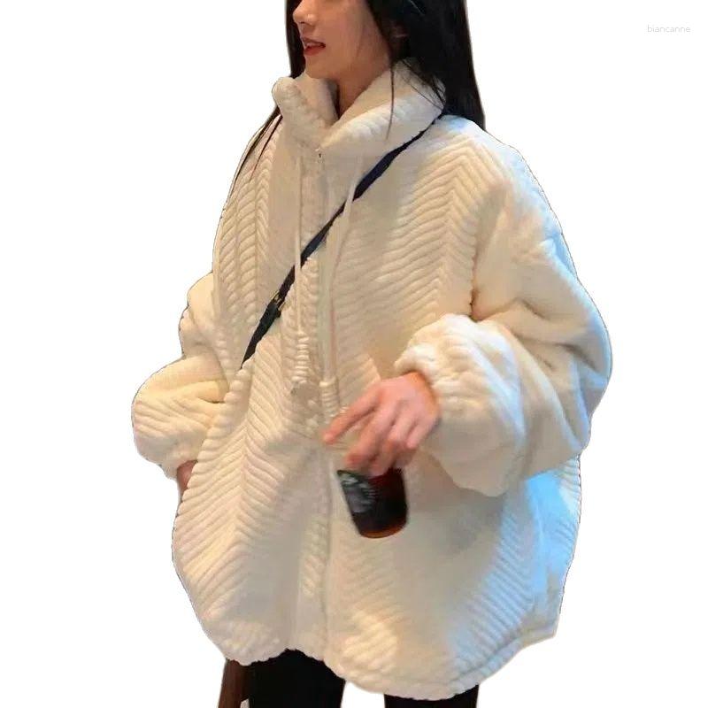 Women' Trench Coats Fluff Coat Women Autumn Winter Warm Jacket Female Stand Collar Lambhair Overcoat Ladies Imitation Wool Cotton, Off white
Women' Trench Coats Fluff Coat Women Autumn Winter Warm Jacket Female Stand Collar Lambhair Overcoat Ladies Imitation Wool Cotton, Off white
