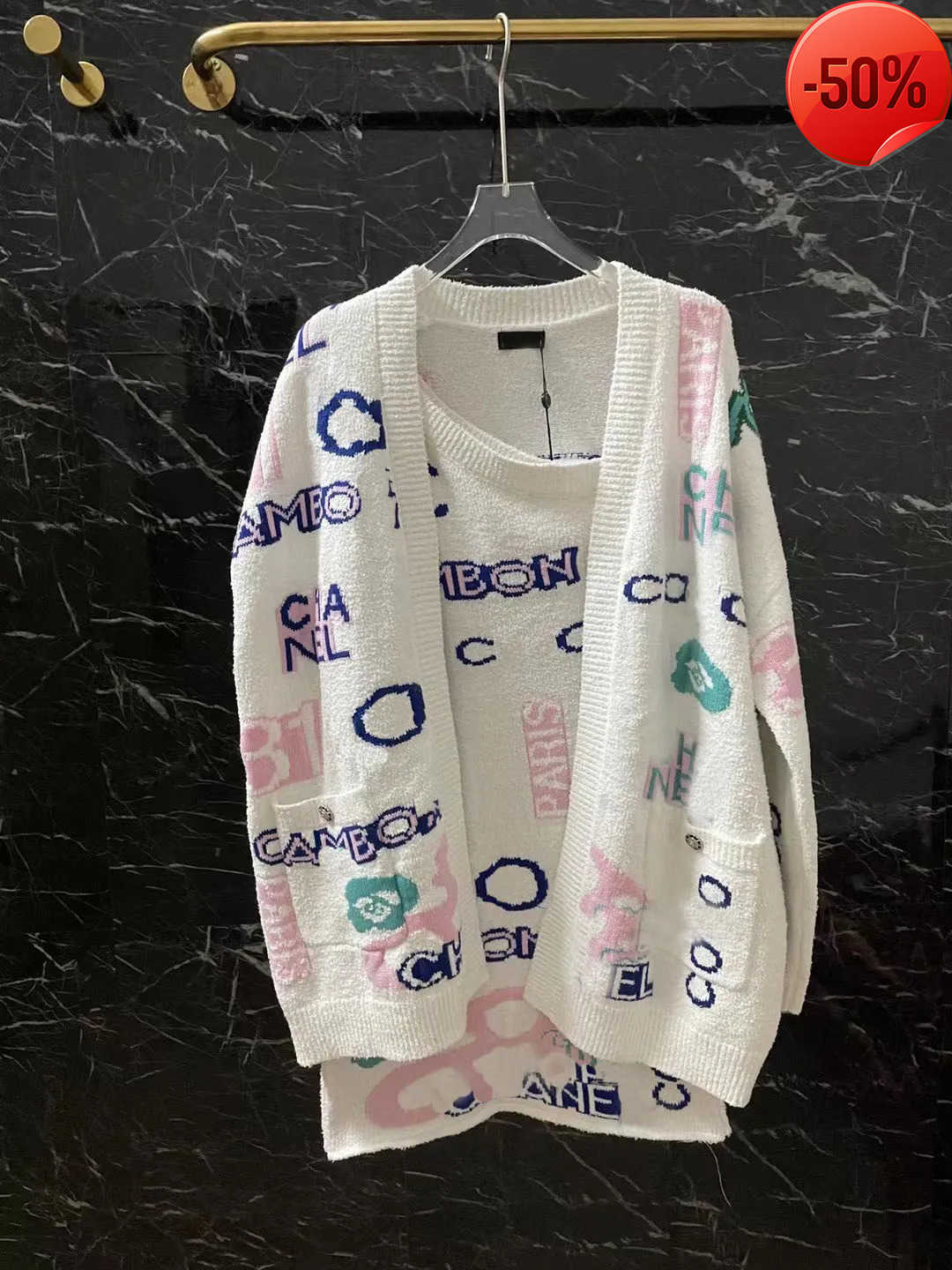 Fashion Women' Sweaters Luxury Brand Winter Contrast Embroid channel Patchwork Long Sleeve Cardigans Women Design Buttons Pockets Vintage Sweater, Cardigan15
Fashion Women' Sweaters Luxury Brand Winter Contrast Embroid channel Patchwork Long Sleeve Cardigans Women Design Buttons Pockets Vintage Sweater, Cardigan15