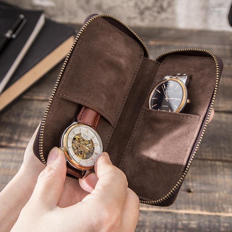 Watch Boxes Genuine Leather Box Retro Crazy Horse Creative Zipper 2 Grid Storage Bag Outdoor Travel Collection Display
Watch Boxes Genuine Leather Box Retro Crazy Horse Creative Zipper 2 Grid Storage Bag Outdoor Travel Collection Display