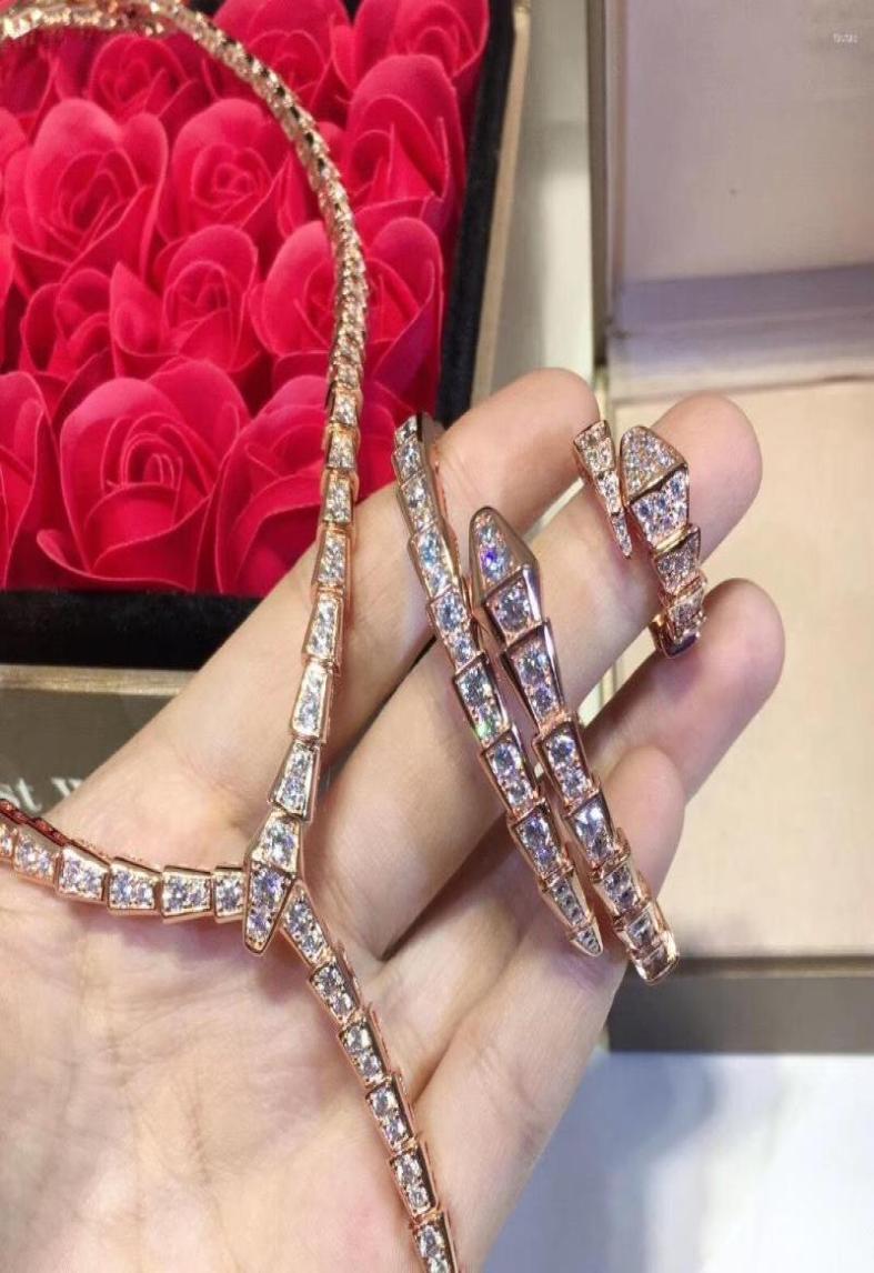 Chains European And American Fashion Thin Version Full Diamond Necklace Delicate Line Design Noble Ladies7333511
Chains European And American Fashion Thin Version Full Diamond Necklace Delicate Line Design Noble Ladies7333511