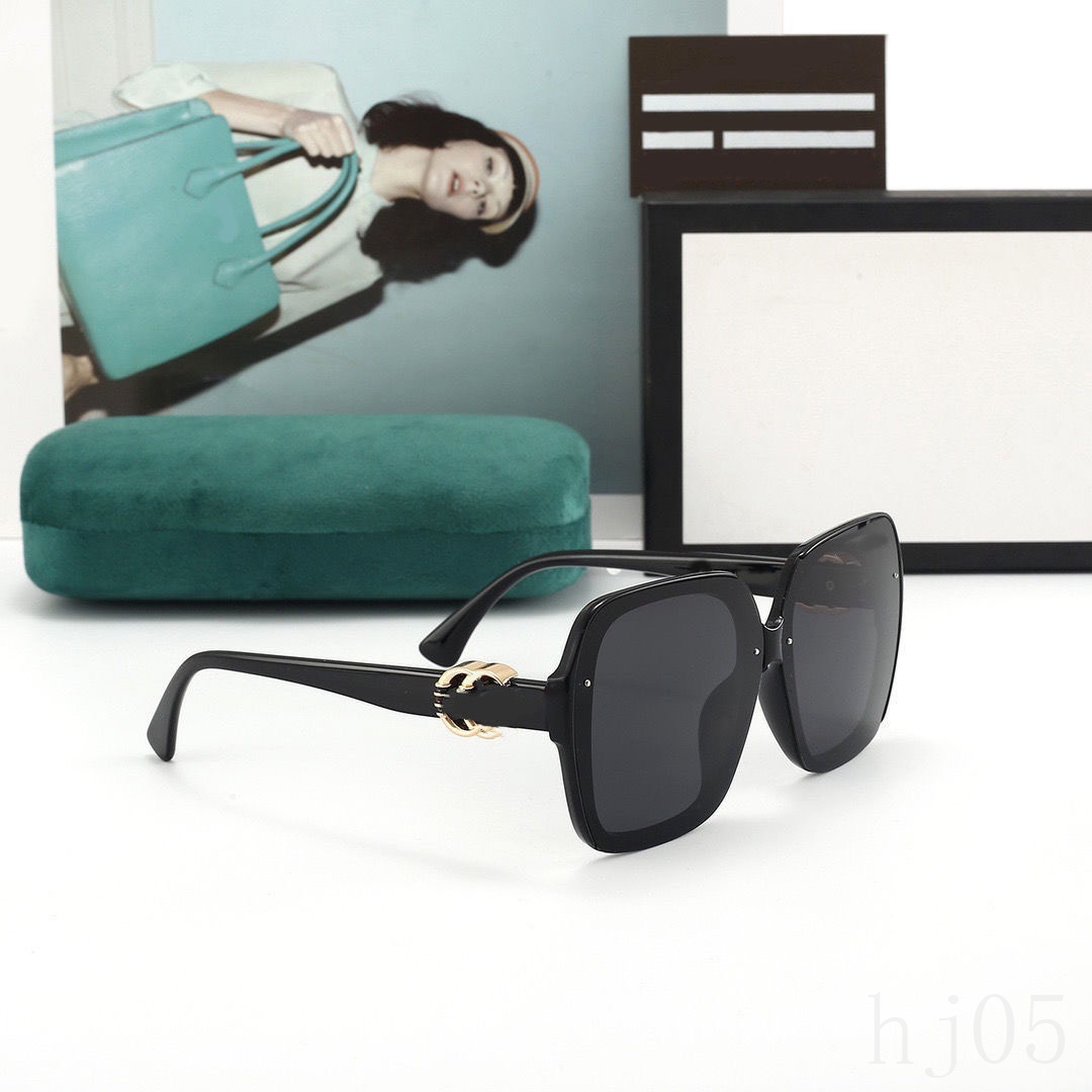 Plastic designer sunglasses plated gold letter mens glasses fashionable calssical gafas sol mujer brown green metal oversized sunglasses for women PJ071 C23
Plastic designer sunglasses plated gold letter mens glasses fashionable calssical gafas sol mujer brown green metal oversized sunglasses for women PJ071 C23