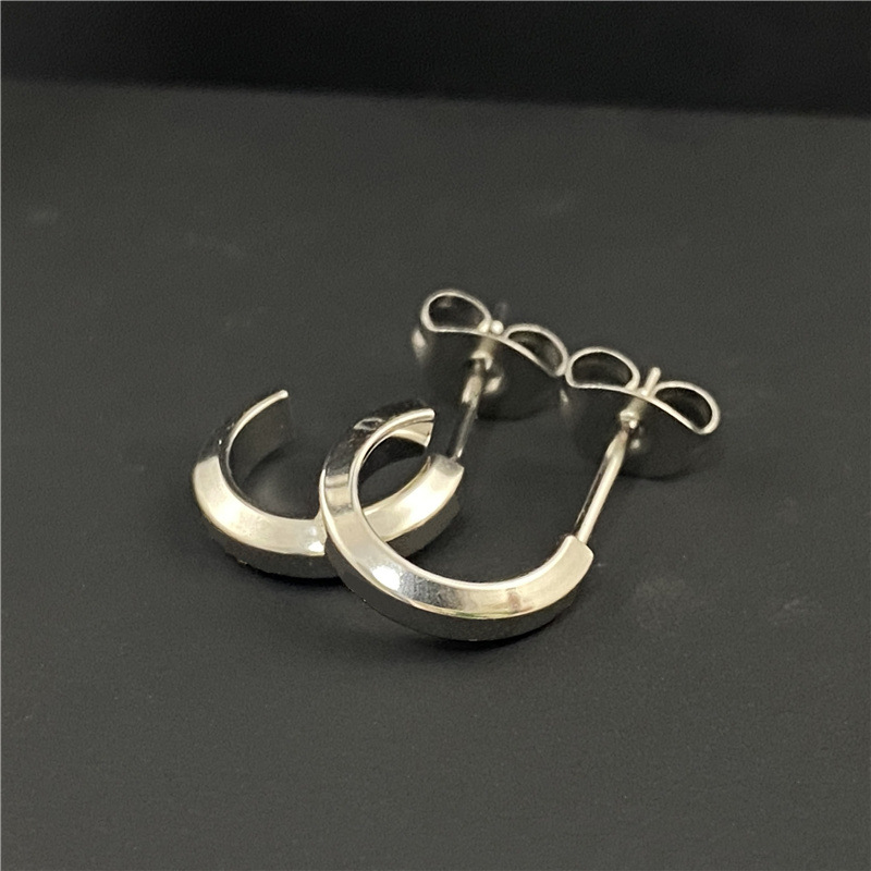2023 New Luxury Earrings Designer Dor For Women men lovers Engagement Jewelry Gift Wedding Earring
2023 New Luxury Earrings Designer Dor For Women men lovers Engagement Jewelry Gift Wedding Earring
