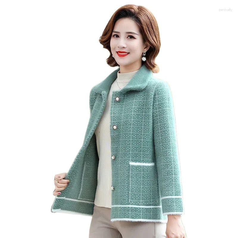 Women's Jackets Mink Velvet Coat Middle-aged Woman Clothes Autumn Winter Plaid Print Jacket Casual Tops Female Purple Green Khaki Fur Coats
Women's Jackets Mink Velvet Coat Middle-aged Woman Clothes Autumn Winter Plaid Print Jacket Casual Tops Female Purple Green Khaki Fur Coats