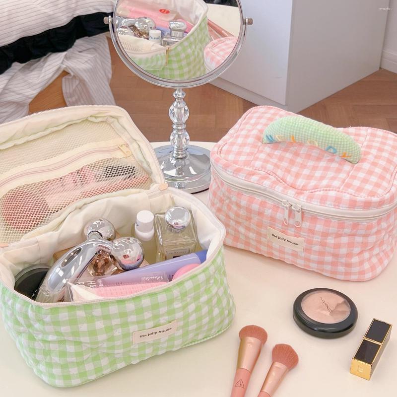 Cosmetic Bags Candy Color Cosmetics Storage Bag Travel Wash Hand Large Capacity Portable Makeup With Zipper Quilted Cotton Box, Green
Cosmetic Bags Candy Color Cosmetics Storage Bag Travel Wash Hand Large Capacity Portable Makeup With Zipper Quilted Cotton Box, Green