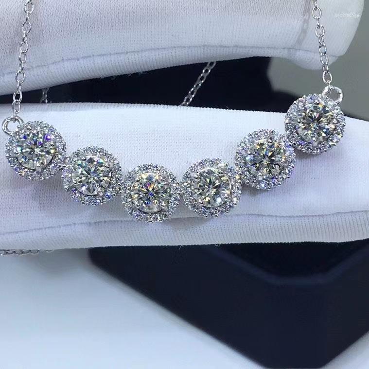 Chains S925 Sterling Silver 3 Ct Round Moissanite Pendant Necklace Perfect Cut D Color VVS1 Luxury Passed Diamond Test Clavicle Chain
Chains S925 Sterling Silver 3 Ct Round Moissanite Pendant Necklace Perfect Cut D Color VVS1 Luxury Passed Diamond Test Clavicle Chain