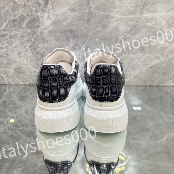 2023 new top Luxurys Fashion Shoes White Black Dream Sneaker womens and mens Rubber Sole Soft Calfskin Leather Lace-up Trainers, 06
2023 new top Luxurys Fashion Shoes White Black Dream Sneaker womens and mens Rubber Sole Soft Calfskin Leather Lace-up Trainers, 06