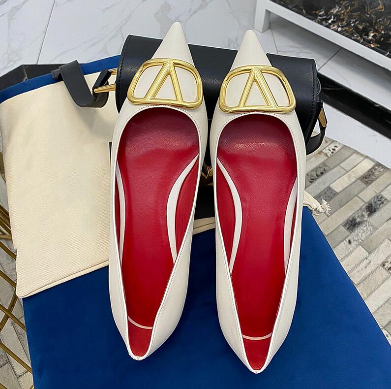 Luxury Brand Flat Heels Shoes Loafers Sandals Metal V-buckle Summer Women Real Leather Black White Red Casual Shoes with Dust Bag 35-44, 13
Luxury Brand Flat Heels Shoes Loafers Sandals Metal V-buckle Summer Women Real Leather Black White Red Casual Shoes with Dust Bag 35-44, 13