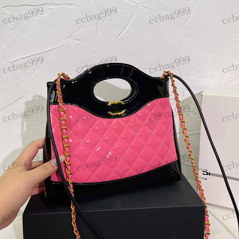 Designer Womens Shoulder Bag Top Handle Handbag Patent Leather Diamond Hardware Metal C Buckle Matelasse Chain Crossbody Bag Fashion Brand Princess Bags 24x16cm, Black
Designer Womens Shoulder Bag Top Handle Handbag Patent Leather Diamond Hardware Metal C Buckle Matelasse Chain Crossbody Bag Fashion Brand Princess Bags 24x16cm, Black