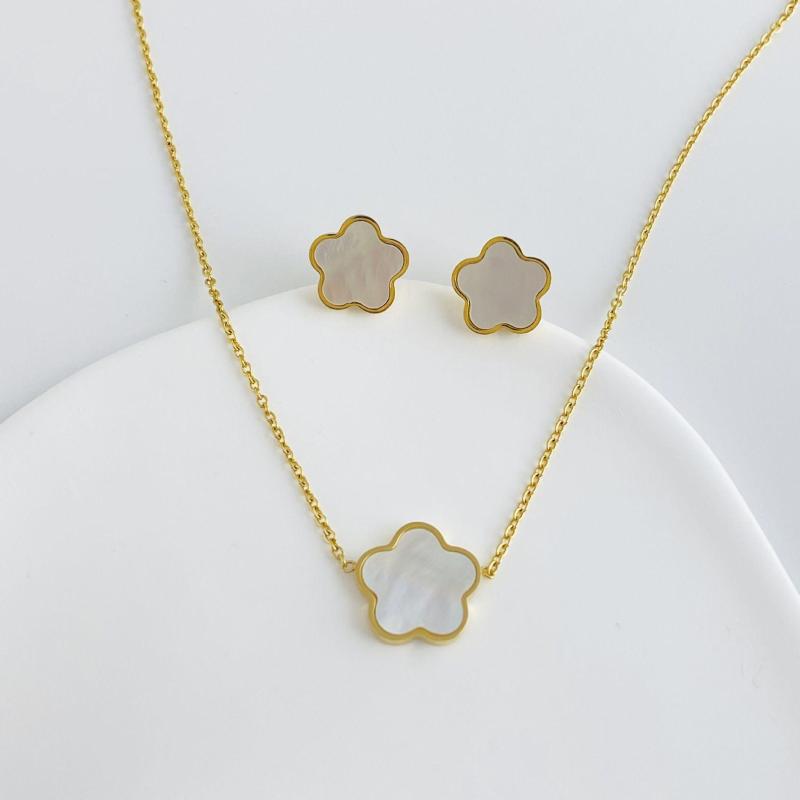 Necklace Earrings Set Titanium Steel 2PC Plant Shell Jewelry For Women's Five Leaf Petals Luxurious And No Fading Clover Elegant Gift, Picture shown
Necklace Earrings Set Titanium Steel 2PC Plant Shell Jewelry For Women's Five Leaf Petals Luxurious And No Fading Clover Elegant Gift, Picture shown