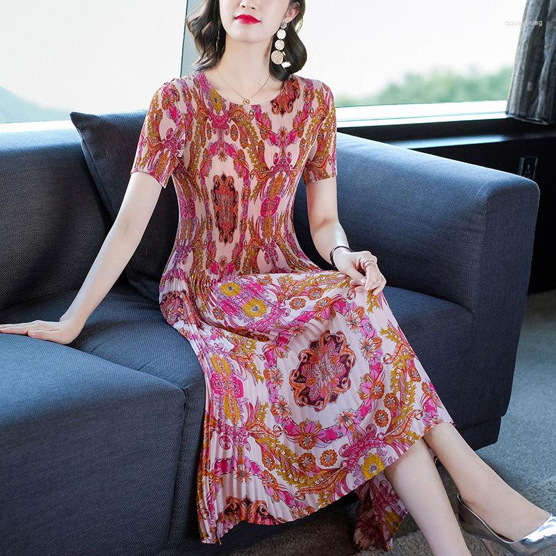 Party Dresses French Print Mid-length Pleated Dress Female 2023 Summer Temperament Commuter Slim-fit Over-the-knee Short Sleeve Skirt, Green
Party Dresses French Print Mid-length Pleated Dress Female 2023 Summer Temperament Commuter Slim-fit Over-the-knee Short Sleeve Skirt, Green