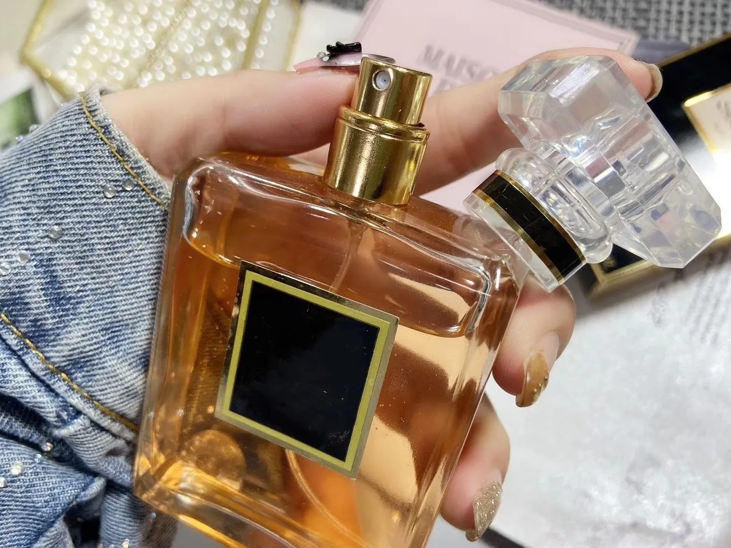 parfum Promotion Women's Fragrance Cologne Body Mist Spray 100ML EDP Lady Fragrance Long Lasting Pleasant Designer Perfume On
parfum Promotion Women's Fragrance Cologne Body Mist Spray 100ML EDP Lady Fragrance Long Lasting Pleasant Designer Perfume On