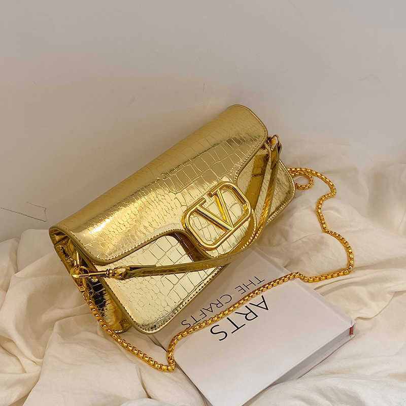 Designer Valentino Bag For Women BEWW Shiny Gold Handbag 2023 New Arrive Tote Bags Chain Shoulder Snake Pattern Crossbody Small Square Wallet Luxury Purse, Black7
Designer Valentino Bag For Women BEWW Shiny Gold Handbag 2023 New Arrive Tote Bags Chain Shoulder Snake Pattern Crossbody Small Square Wallet Luxury Purse, Black7