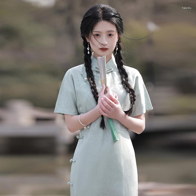 Ethnic Clothing Women Green Purple Cheongsam Summer Short Sleeve Slim Dress Show Costume Chinese Style S To XXL Traditional Qipao
Ethnic Clothing Women Green Purple Cheongsam Summer Short Sleeve Slim Dress Show Costume Chinese Style S To XXL Traditional Qipao