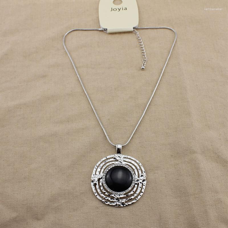 Pendant Necklaces 2023 Autumn And Winter Temperament Trendy Style Creative Exquisite Opal Hollow Out Versatile Women's Short Necklace
Pendant Necklaces 2023 Autumn And Winter Temperament Trendy Style Creative Exquisite Opal Hollow Out Versatile Women's Short Necklace