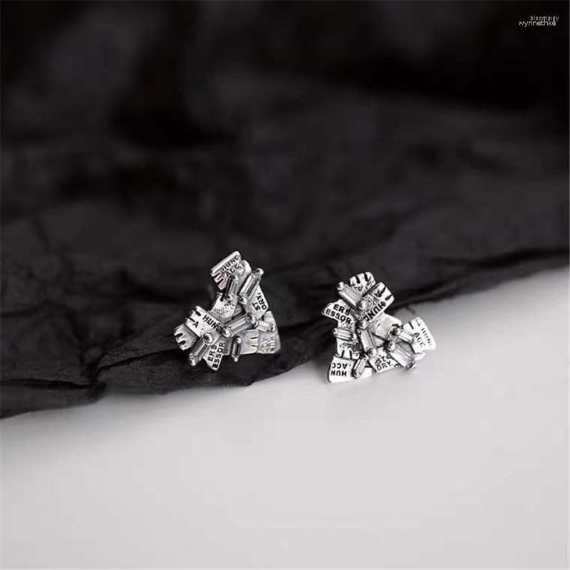 Stud Earrings Fashion Punk Letter Women Pendant Geometric Broken Hoop Hip Hop Dangle Drop Earring For Girl 2023 Jewelry Gift
Stud Earrings Fashion Punk Letter Women Pendant Geometric Broken Hoop Hip Hop Dangle Drop Earring For Girl 2023 Jewelry Gift