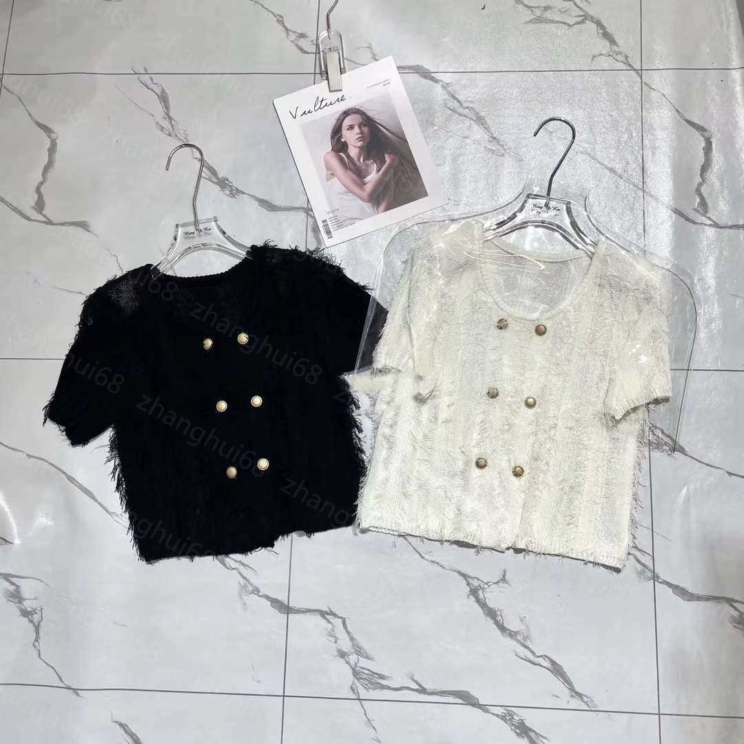 23ss Womens Knits womens designer clothing Round neck solid color fringe knit short-sleeved cardigan tops High quality womens clothes
23ss Womens Knits womens designer clothing Round neck solid color fringe knit short-sleeved cardigan tops High quality womens clothes