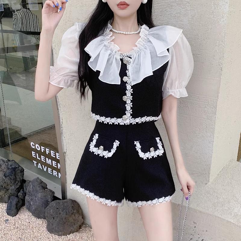Women' Tracksuits Sweet Girl Suit Women' Lace Splice Fairy Ruffle Edge Short Top High Waist Wide Leg Shorts Two-piece Set Fashion, 2pc set
Women' Tracksuits Sweet Girl Suit Women' Lace Splice Fairy Ruffle Edge Short Top High Waist Wide Leg Shorts Two-piece Set Fashion, 2pc set