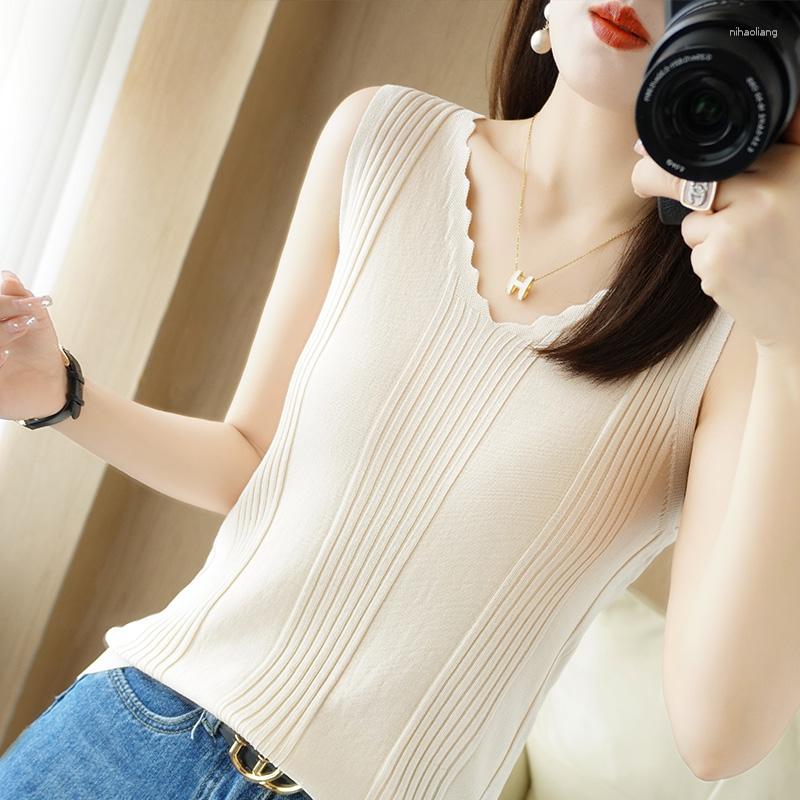 Women's Tanks 2023 Summer Ice Silk Suspender Knitted Underlay Tank Top Sleeveless T-shirt, White
Women's Tanks 2023 Summer Ice Silk Suspender Knitted Underlay Tank Top Sleeveless T-shirt, White