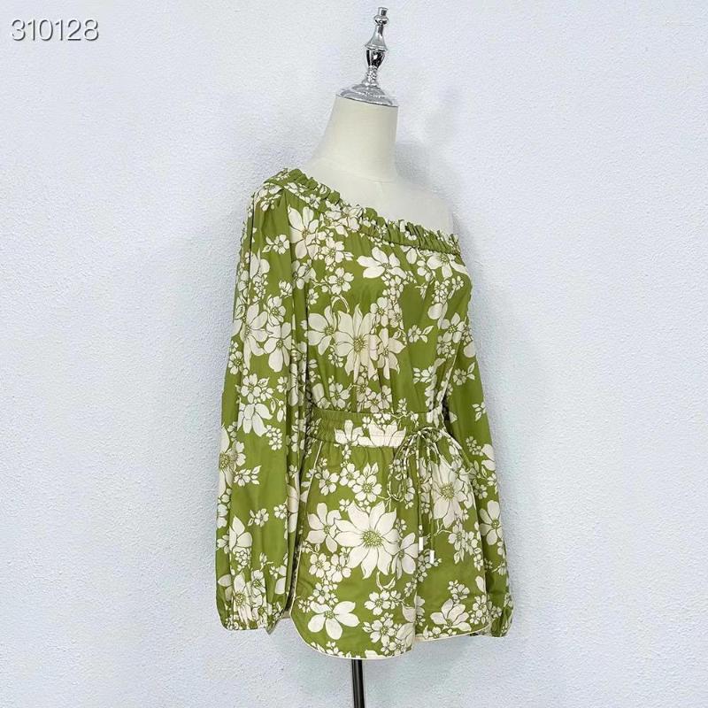 Women' Tracksuits Fyion HIGH QUALITY Est 2023 Designer Runway Suits Women' Floral Print Long Sleeves Blouse Waist Elastic Mini Shorts, Shirt as photo
Women' Tracksuits Fyion HIGH QUALITY Est 2023 Designer Runway Suits Women' Floral Print Long Sleeves Blouse Waist Elastic Mini Shorts, Shirt as photo
