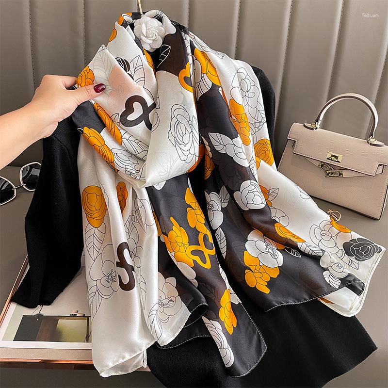 Scarves Spring Stain Silk Muslim Hijab Scarf Women Bandana Foulard Femme Designer Floral Head YD0782
Scarves Spring Stain Silk Muslim Hijab Scarf Women Bandana Foulard Femme Designer Floral Head YD0782
