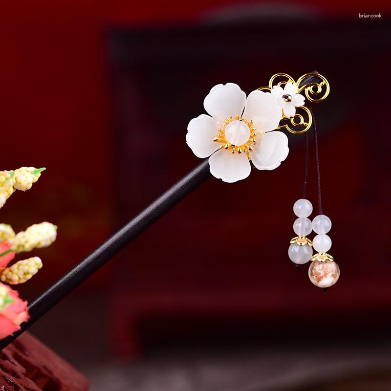 Hair Clips Temperamental Exquisite Coloured Glaze Petal Comfortable Stick Glistens Golden Sand Pendant Jewelry
Hair Clips Temperamental Exquisite Coloured Glaze Petal Comfortable Stick Glistens Golden Sand Pendant Jewelry