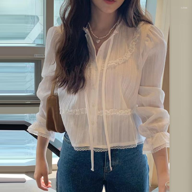 Women's Blouses Chic Top Single Breasted Long Sleeved Sunscreen Shirt Blusas Mujer De Moda 2023 Korean White Lace Femme Blouse
Women's Blouses Chic Top Single Breasted Long Sleeved Sunscreen Shirt Blusas Mujer De Moda 2023 Korean White Lace Femme Blouse