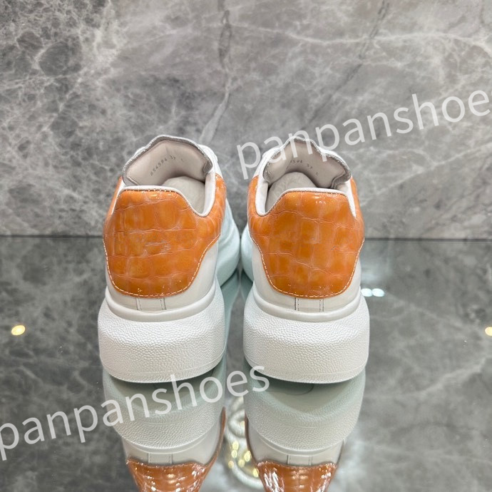 2023 new top Luxurys Designer Sneakers Casual shoes Leather Lace Up Men Fashion Platform White Black mens womens Espadrilles Sports Trainer, 11 
2023 new top Luxurys Designer Sneakers Casual shoes Leather Lace Up Men Fashion Platform White Black mens womens Espadrilles Sports Trainer, 11