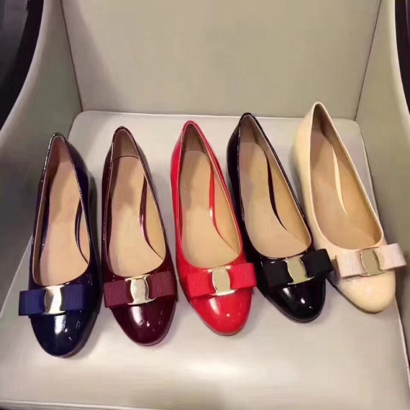 Famous Brand Shoes Women's Dress Shoes Lacquered Leather Bow Knot Middle Heel Thick Heel Shoes Metal Buckle Women's Flat Boat Shoes Large Sizes 34-42 with Box, Blue
Famous Brand Shoes Women's Dress Shoes Lacquered Leather Bow Knot Middle Heel Thick Heel Shoes Metal Buckle Women's Flat Boat Shoes Large Sizes 34-42 with Box, Blue